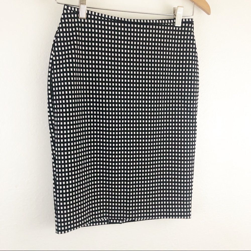 Express square black and white pencil skirt size 2